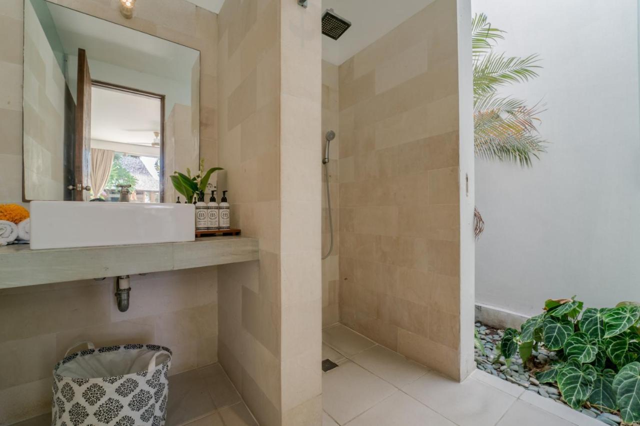 Villa Saffira, Seminyak - Pool, Garden, Rooftop - Walk To Beach And Cafes! Экстерьер фото